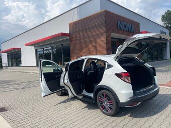 HR-V, 1.5i 96kW EXECUTIVE-XENON - 11