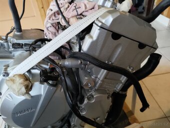 Prodám kompletní motor Yamaha Fazer 600 - 11