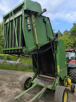 Lis na kulaté balíky - 11