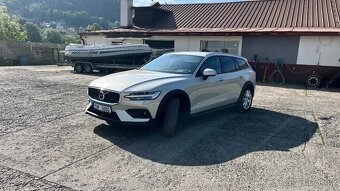 Prodám Volvo V60 cross country, nez.topení, odpočet DPH - 11