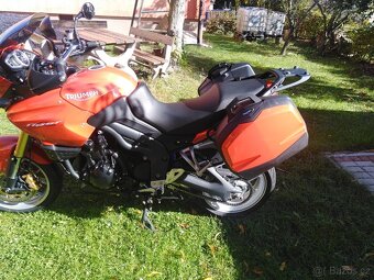 Triumph Tiger 1050 - 11