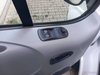 Opel Vivaro 2.5 CDTI 9 míst. klima - 11