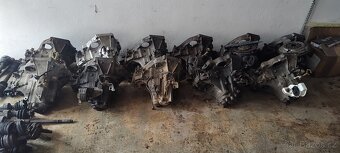 Díly CRX 2,3G Civic 4G - 11