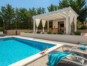 ☀ Šibenik (HR) – Moderná vila s krásnou záhradou a bazénom - 11