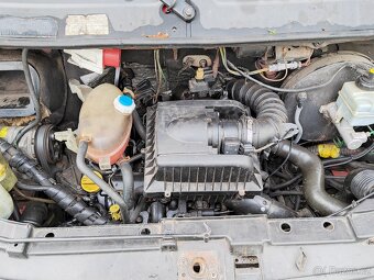 Renault Master 2,5 TDI 107Kw - 11
