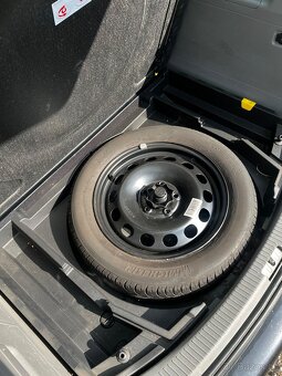 Volkswagen Touran 2.0 TDI 103 kW – tažné, výbava, nová STK - 11