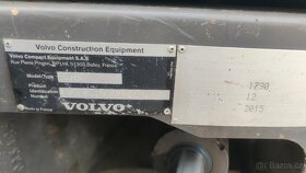 Pásový Minibagr Volvo EC18D - 11