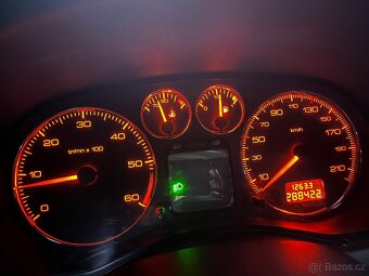 Peugeot 307SW 2.0HDI 100kW - 7-míst,topení WEBASTO - 11