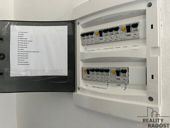 Bytový dům v centru Dubí u Teplic, 7 bytových jednotek - 11