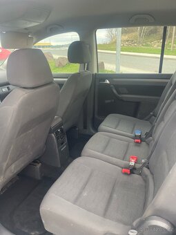 Volkswagen Touran 2.0D EcoFul, na splátky bez registru - 11
