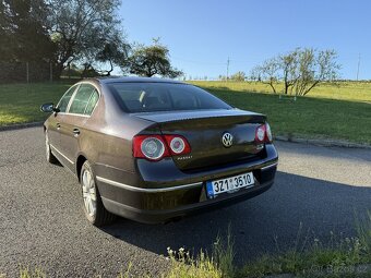 VW Passat B6 2.0 TDI 4MOTION (první majitel) - 11