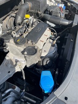 Prodám Škoda Fabia 1.2htp 51 kw r.v.2012 - 11