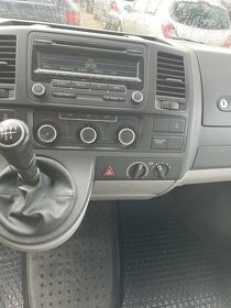 Volkswagen T5 facelift Bus - 11