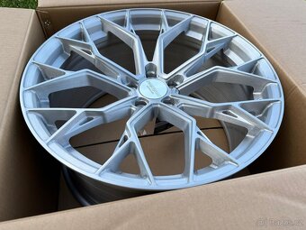 Alu kola 20” Forzza model Titan SILVER - 11