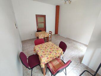 Pronájem nebytových prostor vhodný jako kancelář nebo obchod - 11