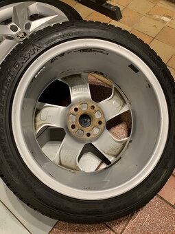 Alu kola Škoda R17 5X112 ZIMNÍ PNEU 225/45 R17 8,5mm - 11