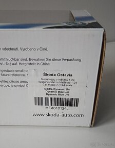 Škoda Octavia modrá 1:24 Abrex - 11