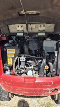 Minibagr Takeuchi TB216 s Powertiltem - 11