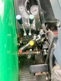 TRAKTOR FERRARI COBRAM 60 RS - OTOČNÉ PRACOVIŠTĚ - 11