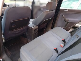 Prodám Volkswagen Golf 5 - 11
