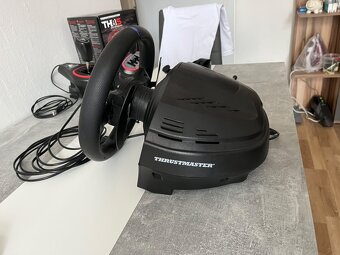Volant Thrustmaster T300 + řadicí páka Thrustmaster TH8S - 11