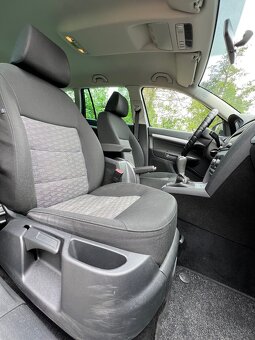 ŠKODA OCTAVIA II FACELIFT 1.6TDI, PDC, TAŽNÉ, KOMBI - 11