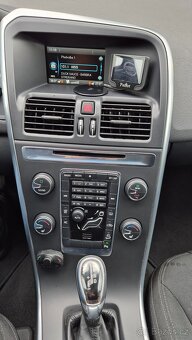 Volvo XC60 2.4D   4x4 - 11
