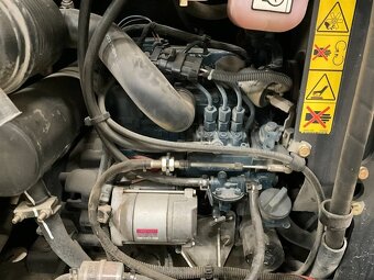 BAGR BOBCAT E 17 - 11