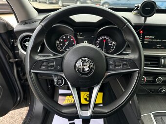 Alfa Romeo Stelvio 2018 - 11