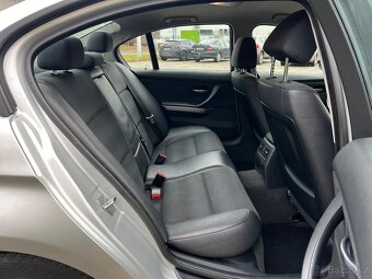 BMW E90 320i 110KW Manuál,Výhřevy,ALU R16,Senzory,131 TKM - 11