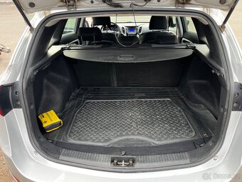 Hyundai i30 1.6CRDi • 81kw • 5/2015 • 1.Majitel • CEBIA - 11