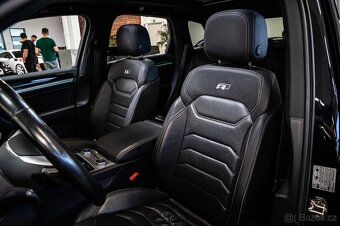 Volkswagen Touareg - 11