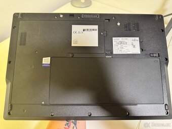 Fujitsu Lifebook E559 -repas, záruka 2roky, Win11 (ečK2518) - 11
