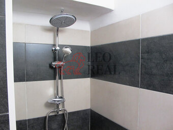 Pronájem bytu 1+kk 39m²+ 2 lodžie, sklep a komora - 11