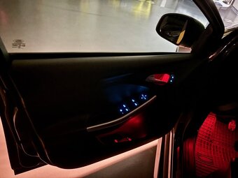 Ford Focus ST combi 184 kW - 11