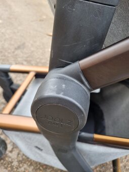 Prodám kočárek vojkombinaci Joolz day 3 Studio graphite grey - 11