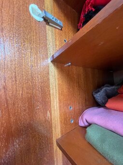 Šatní skříň za odvoz - 11