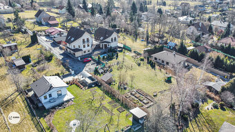 Atypický dům - 4 bytové jednotky na pozemku 2.509 m2, ul. K  - 11