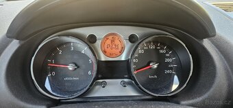 Nissan Qashqai 2.0 DCi 4x4 automat,nová stk, tažné,panorama - 11