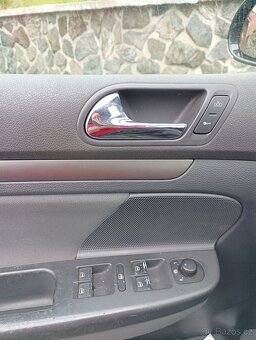 Volkswagen golf 1,6 FSI - 11