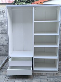 Prodám šatní skříň IKEA PAX - 11