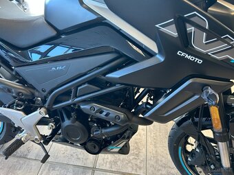 CF Moto NK 125 2025 Gem Black - 11