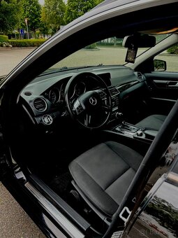 Mersedes-Benz C220 W204 - 11