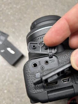 Canon EOS 800D - 11