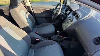 Seat Altea XL 1.6i 75kW – možnost splátek - 11
