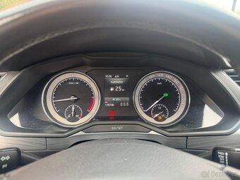 Skoda Superb Combi 2.0 TDI 4x4 - 11