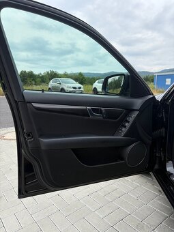 Mercedes Benz C220 CDI 125 Kw W204 - 11