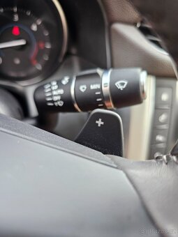 JAGUAR XF 2019 2.0 25D 177kW,SENZORY,VÝHŘEVY,KŮŽE,NAVI - 11