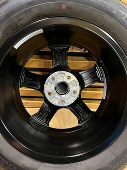 Alu originální kola Audi Q3 černé 5x112, 215/65 R17❄️ - 11