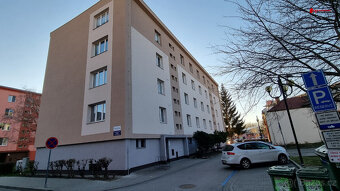 OV 2+1,po rekonstr.,zděný,balkón,3.NP/5,56 m2,k pronájmu - 11